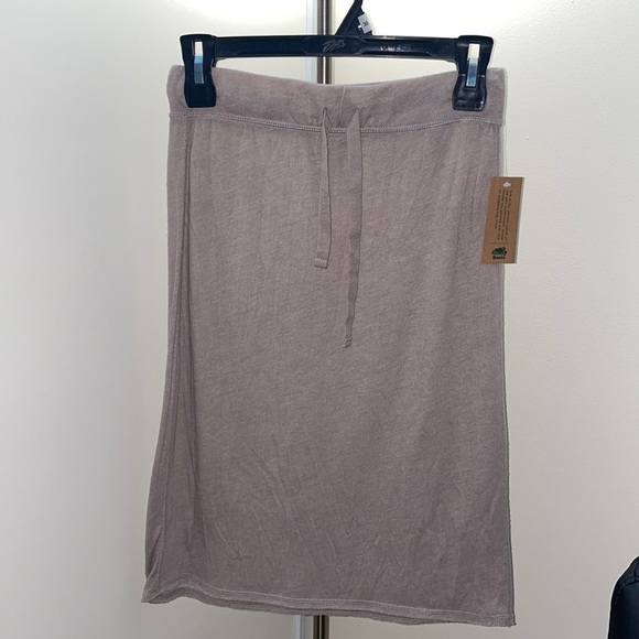 BrandNew-RootsSkirt - Picture 1 of 7